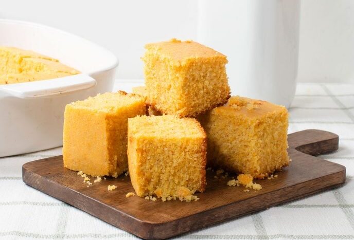 “11 Irresistible Honey Recipes You Need to Try Today” 1 HoneyCornbread